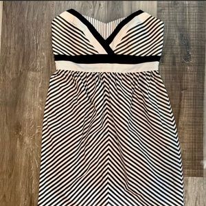 Alice & Olivia striped strapless dress size 6